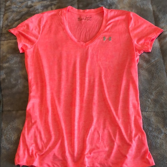 Under Armour Tops - Brand New UnderArmour workout Tee! Size Small!